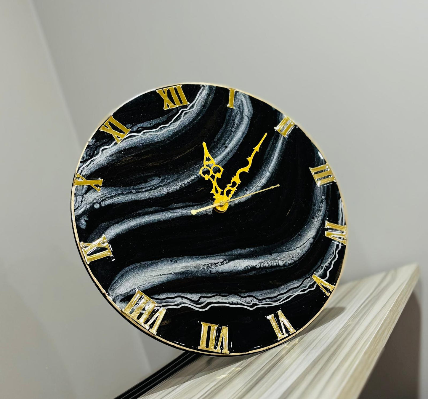 Resin clock